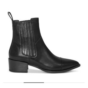 Vagabond Classic Black Leather Booties